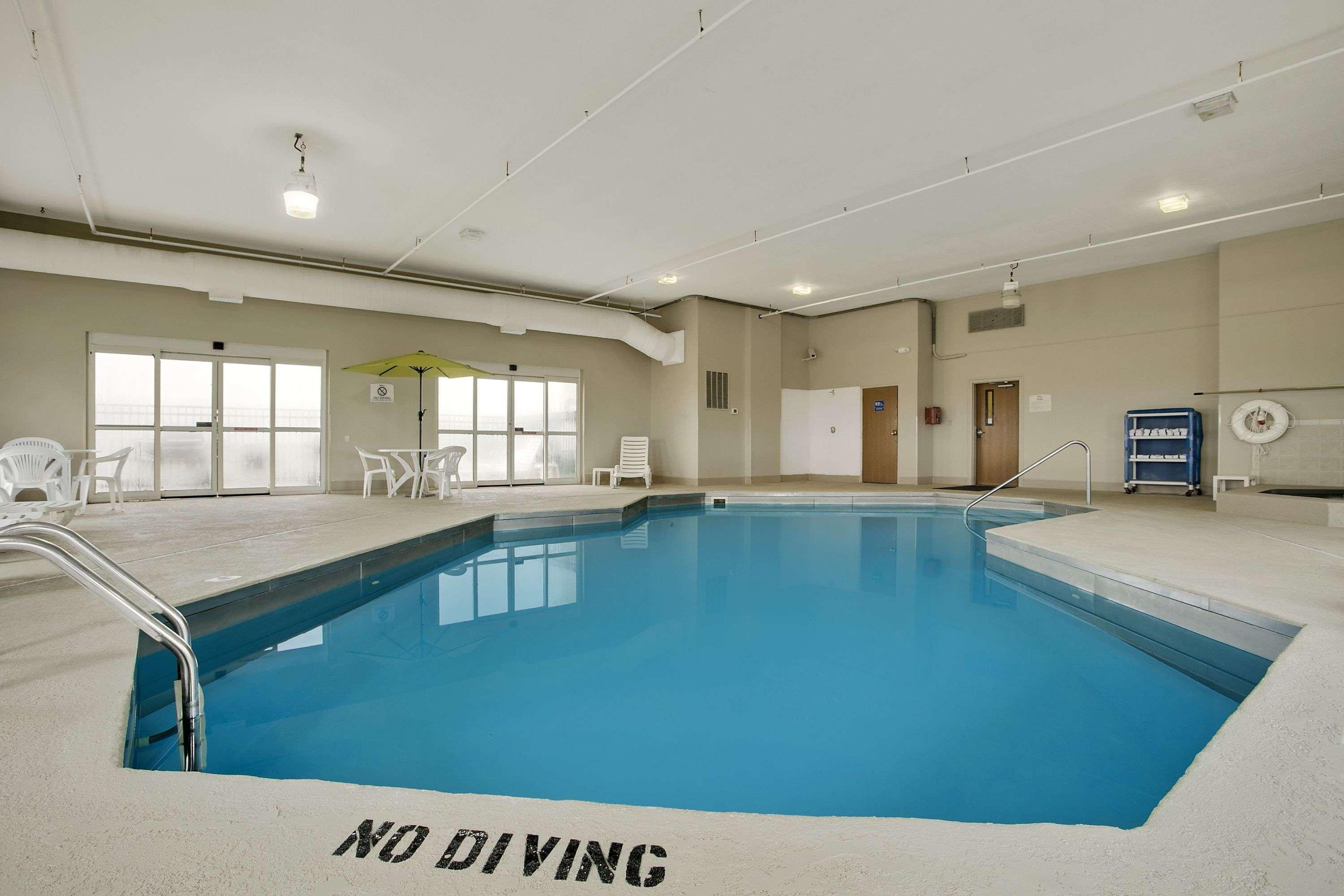Baymont By Wyndham Evansville North/Haubstadt Warrenton Bagian luar foto