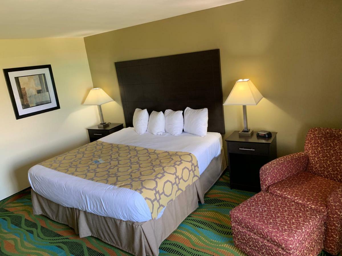 Baymont By Wyndham Evansville North/Haubstadt Warrenton Bagian luar foto