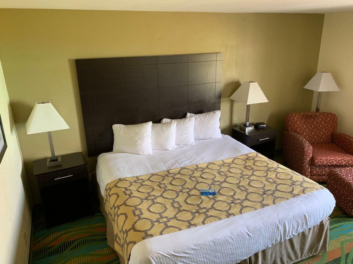 Baymont By Wyndham Evansville North/Haubstadt Warrenton Bagian luar foto